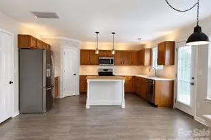 131 Elba Dr, Mooresville, NC 28115 - Photo 3