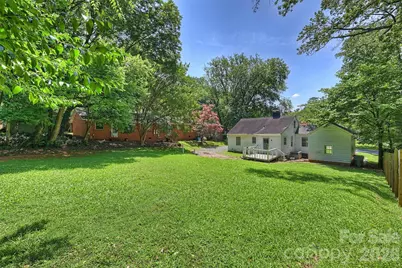 1211 Woodland Drive, Charlotte, NC 28205 - Photo 11