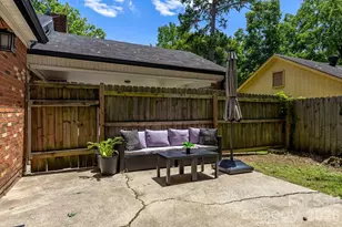 6435 Bridlewood Ln, Charlotte, NC 28215 - Photo 21