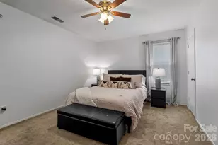 6435 Bridlewood Ln, Charlotte, NC 28215 - Photo 15