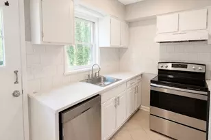 6101 Honeysuckle Ln, Charlotte, NC 28212 - Photo 3