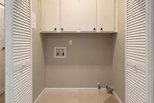 6101 Honeysuckle Ln, Charlotte, NC 28212 - Photo 7
