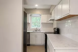 6101 Honeysuckle Ln, Charlotte, NC 28212 - Photo 5