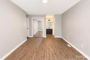 6101 Honeysuckle Ln, Charlotte, NC 28212 - Photo 13