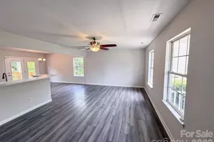 11220 Northwoods Forest Dr, Charlotte, NC 28214 - Photo 3