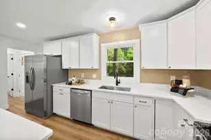 4211 Dunwoody Dr, Charlotte, NC 28215 - Photo 3