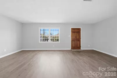 414 7th Street NE, Hickory, NC 28601 - Photo 5