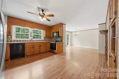 907 Vista Place NE, Lenoir, NC 28645 - Photo 7