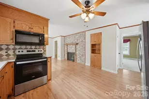 907 Vista Pl NE, Lenoir, NC 28645 - Photo 9