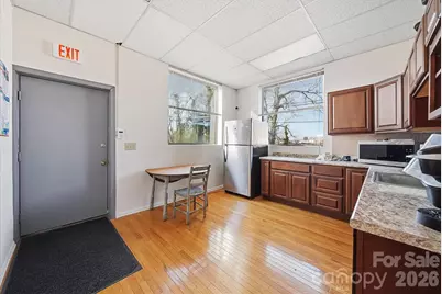 729 1st Avenue SW, Hickory, NC 28602 - Photo 11