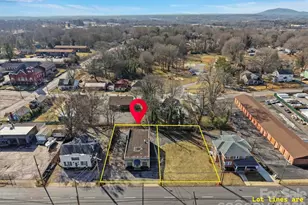 729 1st Ave SW, Hickory, NC 28602 - Photo 1