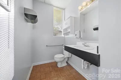 729 1st Avenue SW, Hickory, NC 28602 - Photo 27