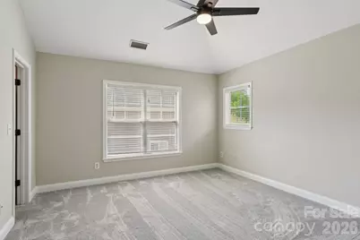 827 4th Street W, Charlotte, NC 28202 - Photo 17