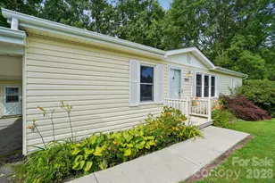 303 Meadowbrook Ct, Hendersonville, NC 28792 - Photo 35
