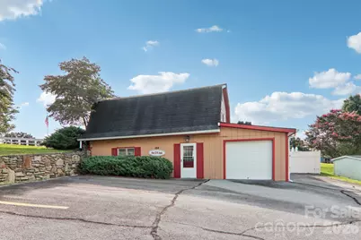 303 Meadowbrook Court, Hendersonville, NC 28792 - Photo 39