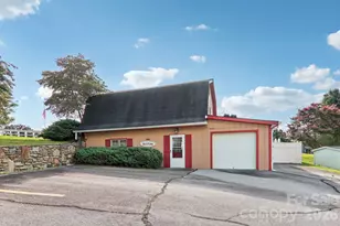 303 Meadowbrook Ct, Hendersonville, NC 28792 - Photo 39