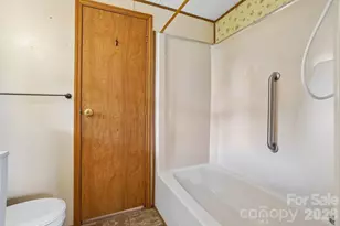 303 Meadowbrook Ct, Hendersonville, NC 28792 - Photo 25