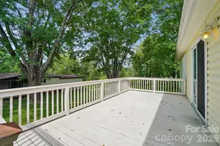 303 Meadowbrook Ct, Hendersonville, NC 28792 - Photo 27