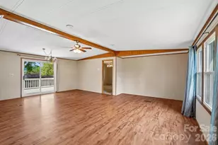 303 Meadowbrook Ct, Hendersonville, NC 28792 - Photo 7