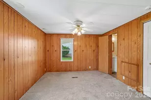 303 Meadowbrook Ct, Hendersonville, NC 28792 - Photo 23