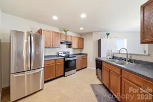 4411 Palustris Ct, Charlotte, NC 28269 - Photo 9