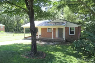 208 Crescent Ct, Lincolnton, NC 28092 - Photo 3