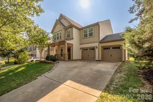 19925 Wooden Tee Dr, Davidson, NC 28036 - Photo 3