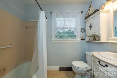 424 Lower Grassy Branch Road, Asheville, NC 28805 - Photo 15