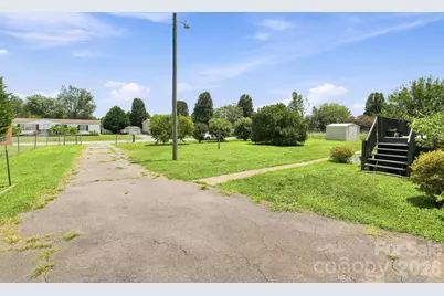 2299 Dellinger Drive, Newton, NC 28658 - Photo 27