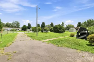 2299 Dellinger Dr, Newton, NC 28658 - Photo 27