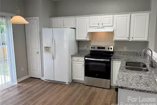 2435 Normancrest Ct, Charlotte, NC 28270 - Photo 7