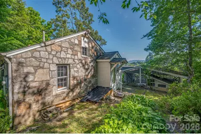 720 Sylvan Boulevard, Hendersonville, NC 28791 - Photo 23