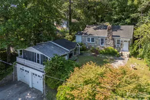 720 Sylvan Blvd, Hendersonville, NC 28791 - Photo 1