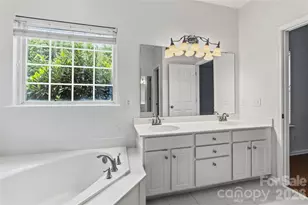 7501 Westray Ct, Charlotte, NC 28269 - Photo 17