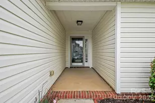 108 Briarwood Ln, Mount Holly, NC 28120 - Photo 3