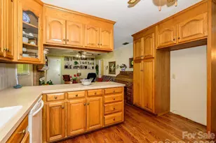 3712 Brookwood Rd, Charlotte, NC 28215 - Photo 15