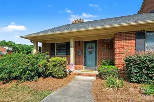 8427 Coulwood Oak Ln, Charlotte, NC 28214 - Photo 3
