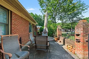 8427 Coulwood Oak Ln, Charlotte, NC 28214 - Photo 23