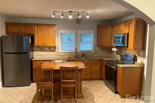 1323 Carolyn Dr, Charlotte, NC 28205 - Photo 7