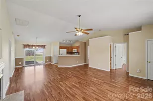10439 Green Hedge Ave, Charlotte, NC 28269 - Photo 9