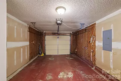 10439 Green Hedge Avenue, Charlotte, NC 28269 - Photo 23