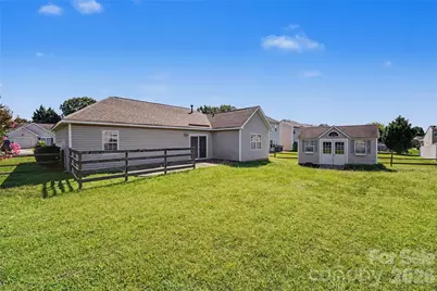 10439 Green Hedge Avenue, Charlotte, NC 28269 - Photo 25