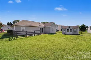 10439 Green Hedge Ave, Charlotte, NC 28269 - Photo 25