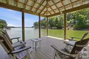 1031 Woodlake Ln, Tega Cay, SC 29708 - Photo 5