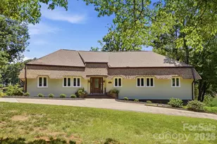 1031 Woodlake Ln, Tega Cay, SC 29708 - Photo 7