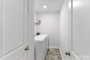 724 Larmore Ave, Charlotte, NC 28216 - Photo 35