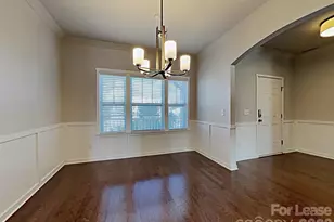 2718 Impatien Drive, Charlotte, NC 28215 - Photo 5