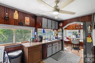 3151 N Bearwallow Rd, Hendersonville, NC 28792 - Photo 9