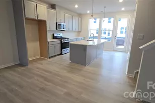 2324 Donnelly Hls Ln, Charlotte, NC 28262 - Photo 9