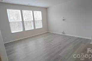2324 Donnelly Hls Ln, Charlotte, NC 28262 - Photo 17